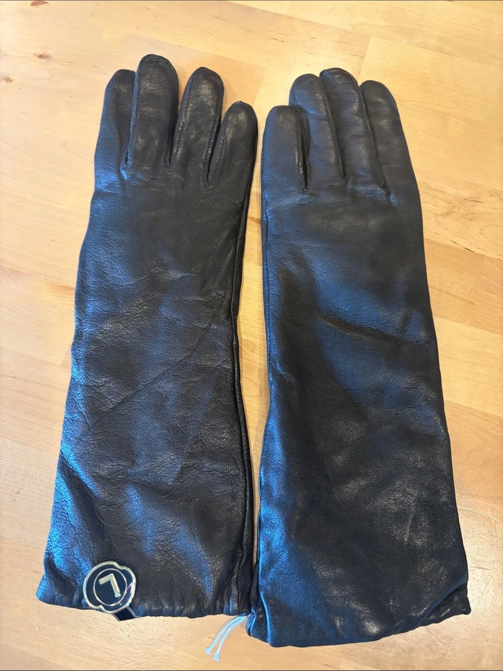 Vintage New with tags Black 100% Leather Long Gloves women’s large
